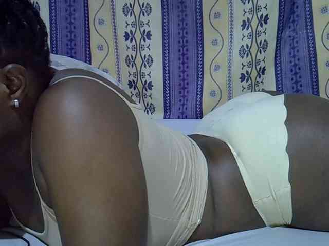 Juicyass-02 webcam