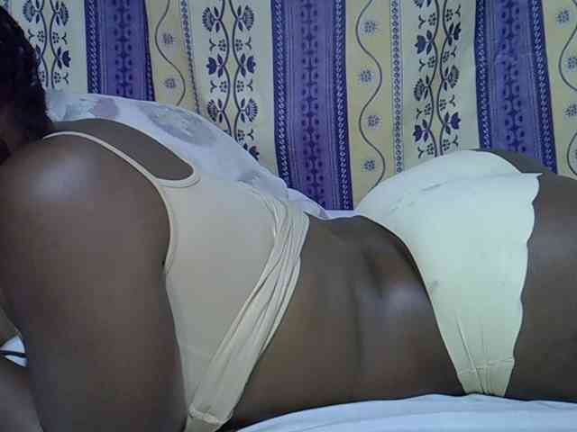 Juicyass-02 webcam