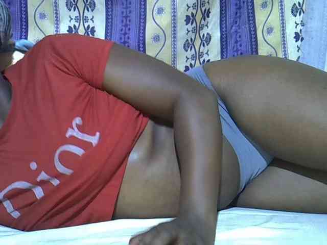 Juicyass-02 webcam
