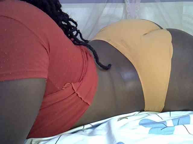 Juicyass-02 webcam