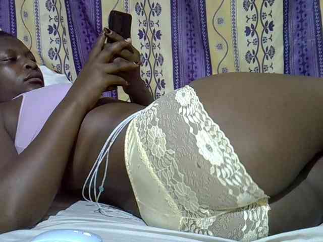 Juicyass-02 webcam