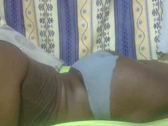 Juicyass-02 webcam
