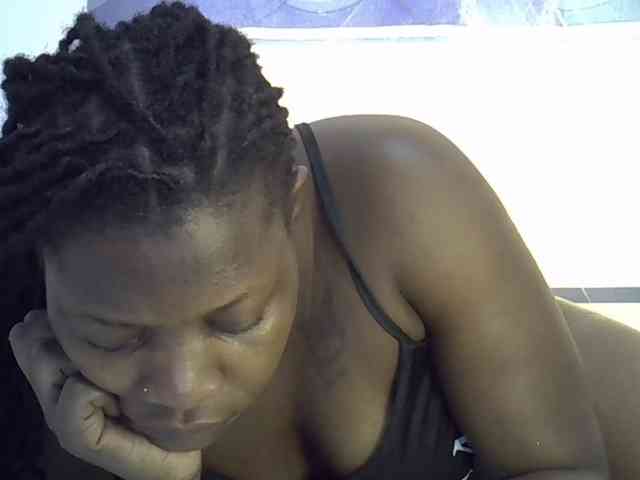 Juicyass-02 webcam