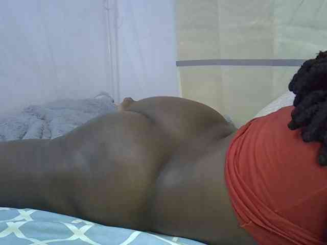 Juicyass-02 webcam
