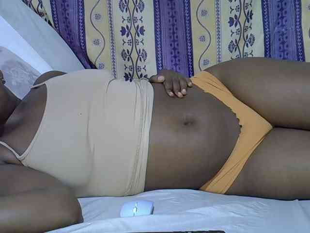 Juicyass-02 webcam