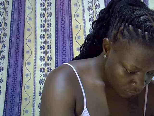 Juicyass-02 webcam