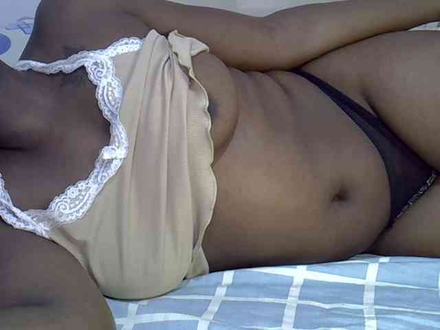 Juicyass-02 webcam