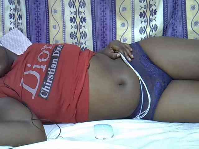 Juicyass-02 webcam