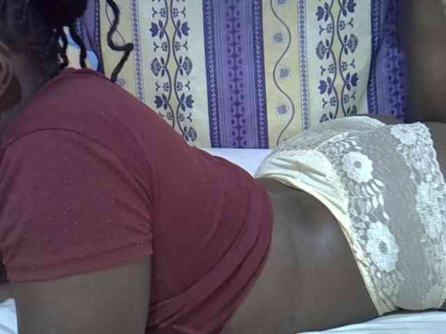 Juicyass-02 webcam