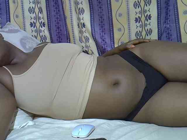 Juicyass-02 webcam