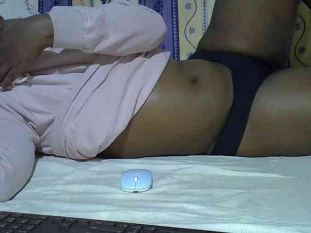 Juicyass-02 webcam
