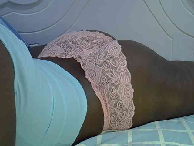 Juicyass-02 webcam