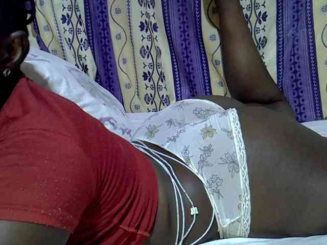 Juicyass-02 webcam