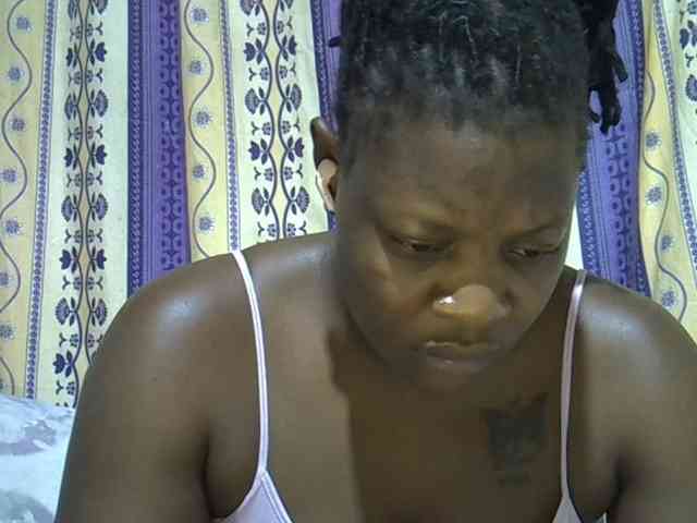 Juicyass-02 webcam