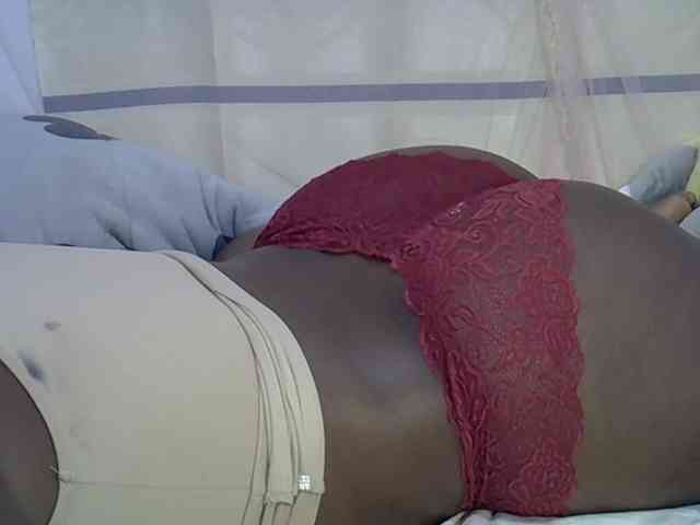 Juicyass-02 webcam