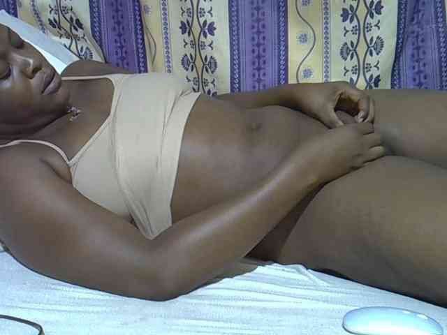 Juicyass-02 webcam