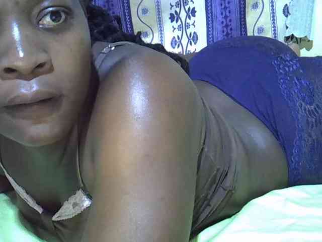 Juicyass-02 webcam