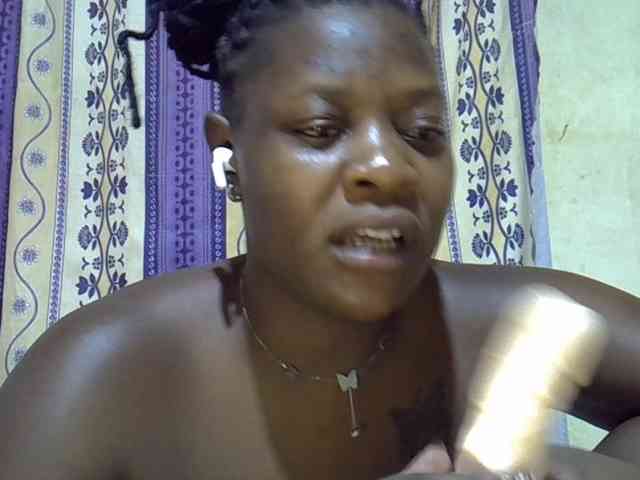 Juicyass-02 webcam
