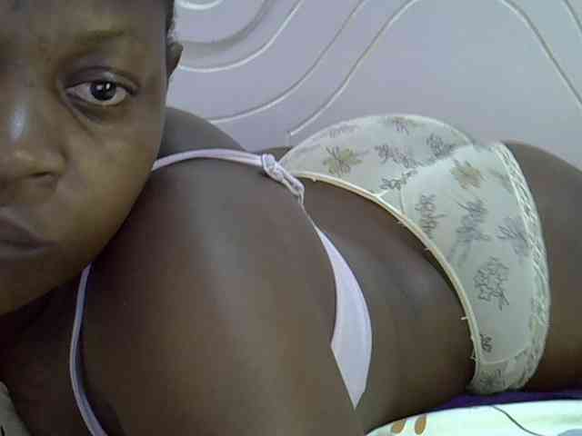 Juicyass-02 webcam