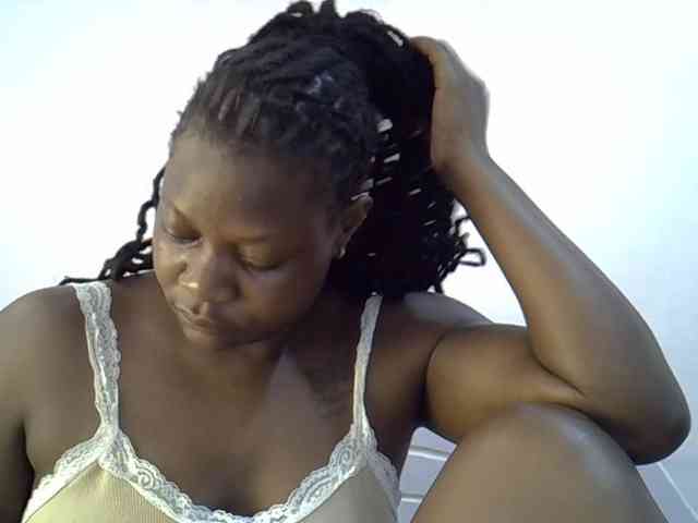Juicyass-02 webcam