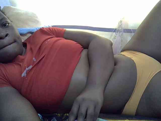 Juicyass-02 webcam