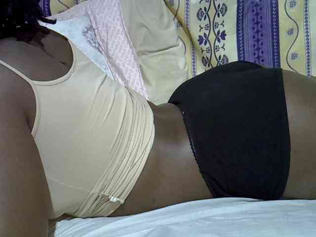 Juicyass-02 webcam