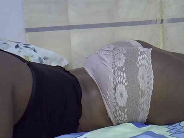 Juicyass-02 webcam