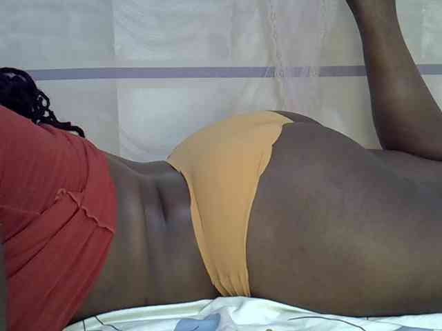 Juicyass-02 webcam