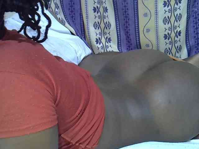 Juicyass-02 webcam
