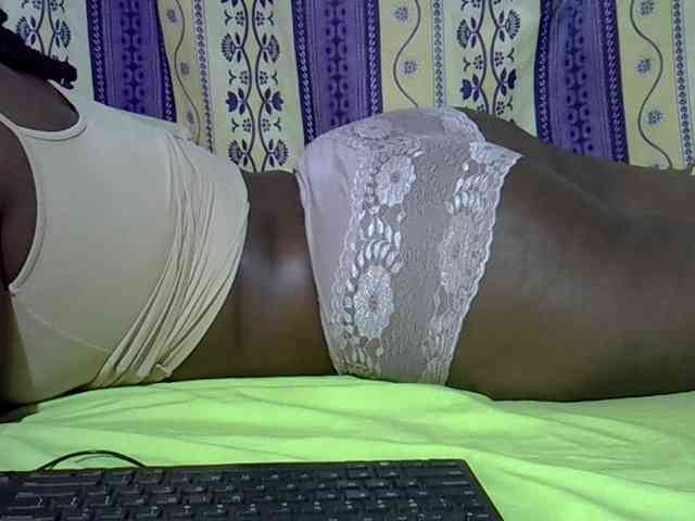 Juicyass-02 webcam