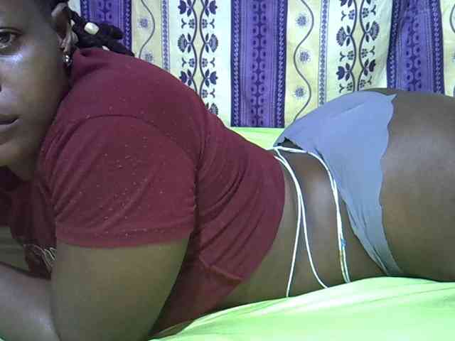 Juicyass-02 webcam
