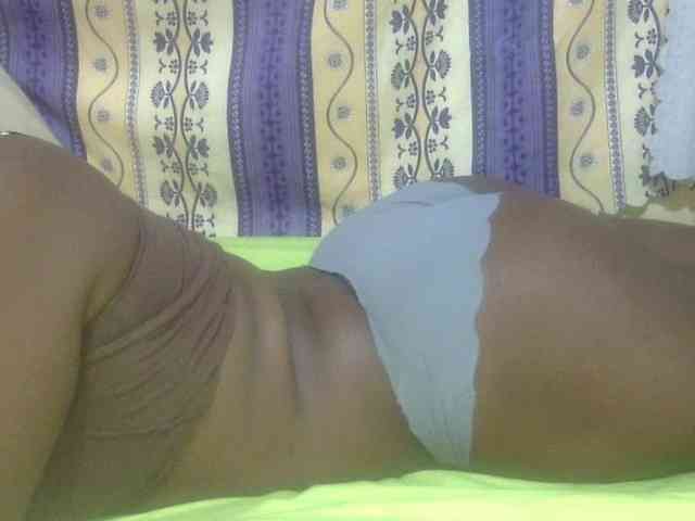 Juicyass-02 webcam