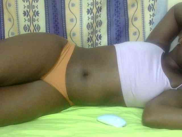 Juicyass-02 webcam