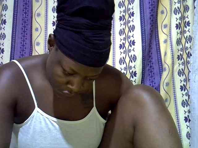 Juicyass-02 webcam