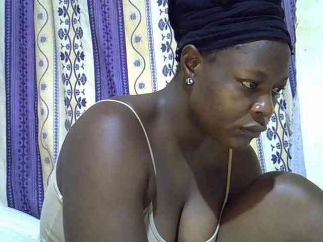 Juicyass-02 webcam