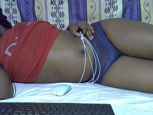 Juicyass-02 webcam