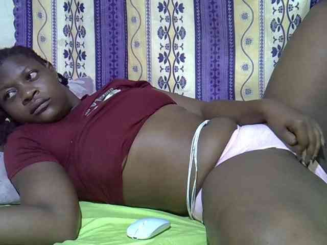 Juicyass-02 webcam