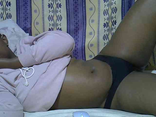 Juicyass-02 webcam