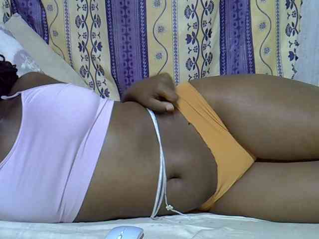 Juicyass-02 webcam