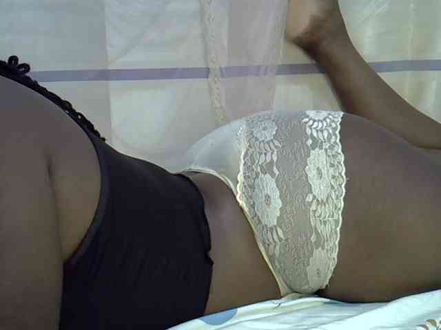 Juicyass-02 webcam