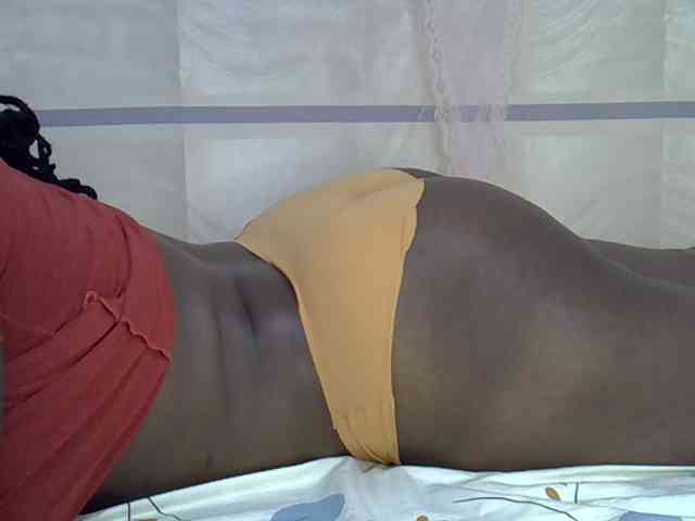 Juicyass-02 webcam