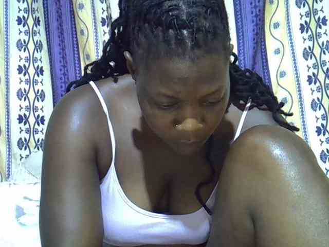 Juicyass-02 webcam
