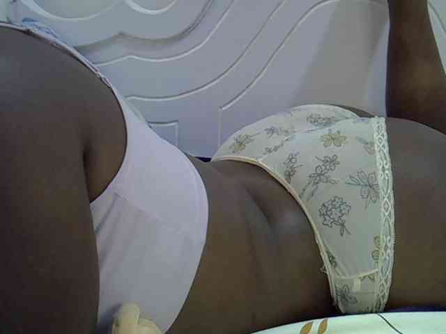 Juicyass-02 webcam