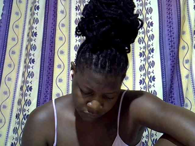 Juicyass-02 webcam