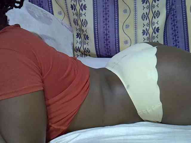 Juicyass-02 webcam