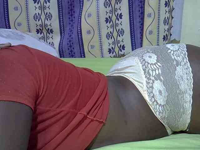 Juicyass-02 webcam