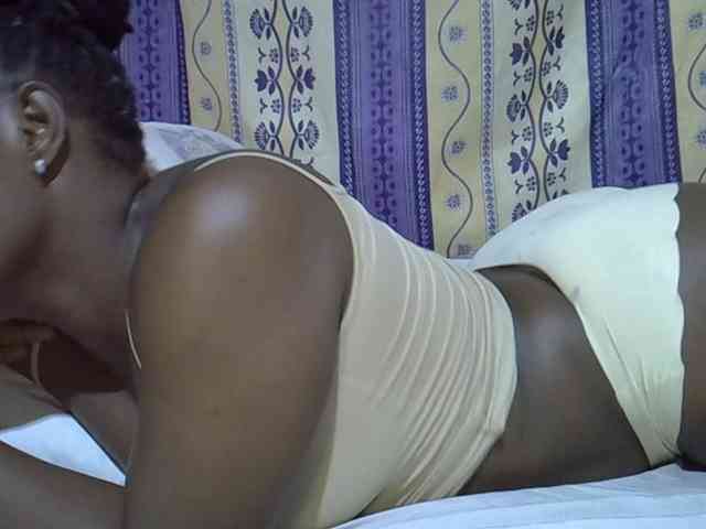 Juicyass-02 webcam