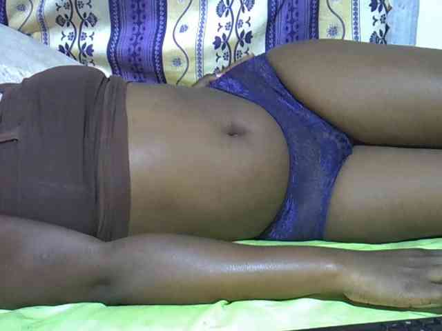 Juicyass-02 webcam