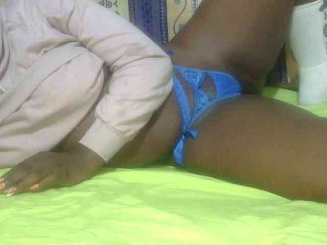 Juicyass-02 webcam
