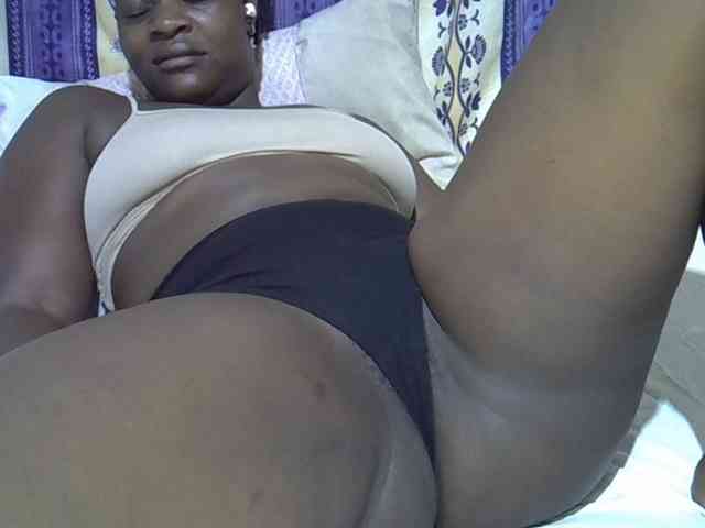 Juicyass-02 webcam